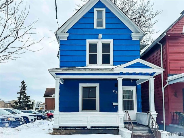 view of front of house with covered porch