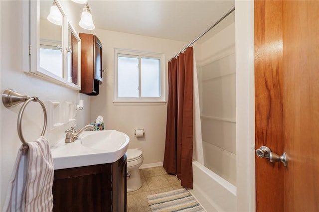 full bath with baseboards, toilet, shower / bathtub combination with curtain, tile patterned flooring, and vanity