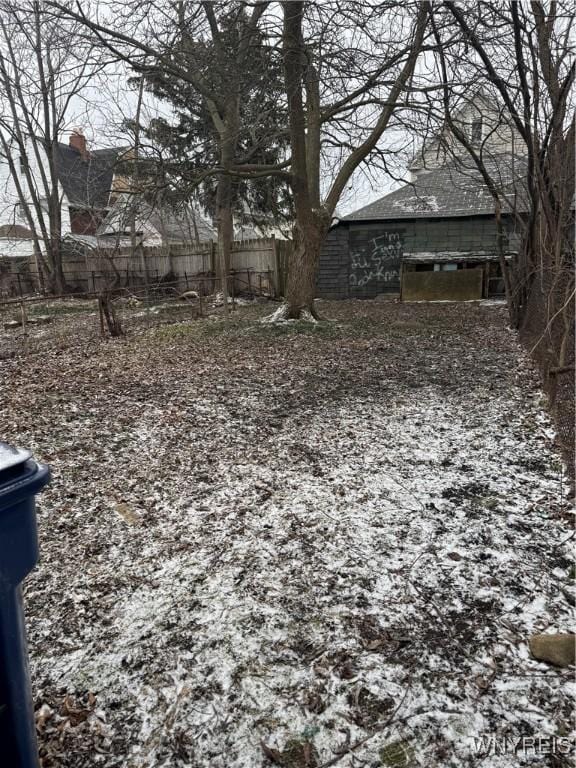 view of yard featuring fence