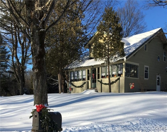 view of front of property