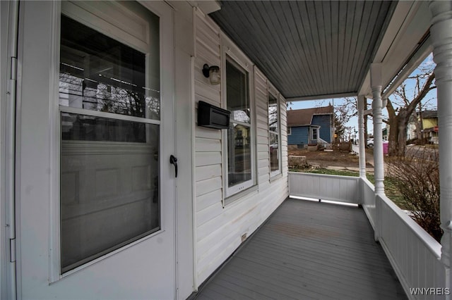 192 Cottage St, Lockport-City, NY 14094 - deck with covered porch