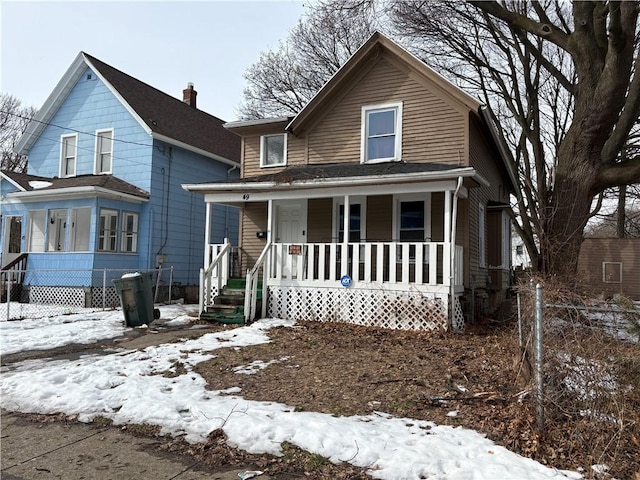 view of front of property featuring a porch