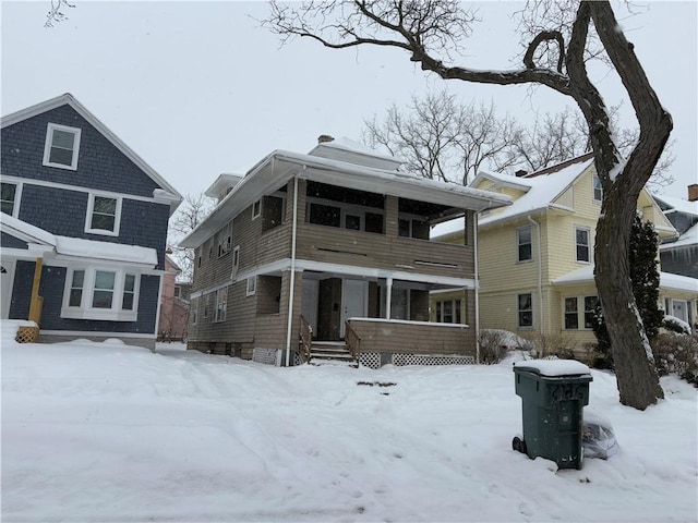 view of front of property