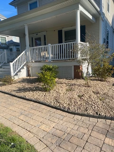 view of front of house with a porch