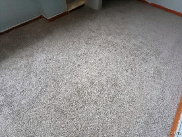 812 Kirkpatrick St, Syracuse, NY 13208 - details featuring baseboards and carpet