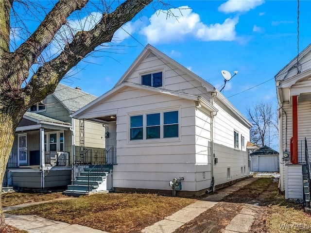 view of front of house featuring covered porch