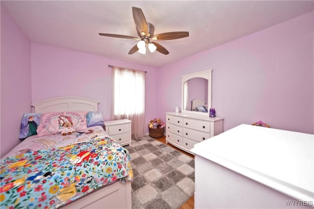 bedroom with a ceiling fan