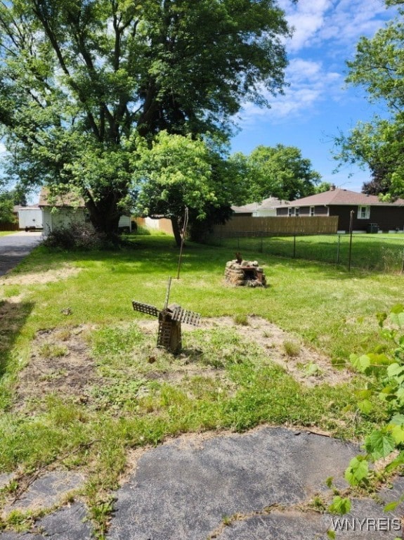 view of yard with fence