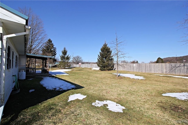 view of yard featuring a fenced backyard