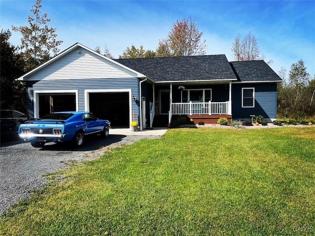 ranch-style house featuring a shingled roof, gravel driveway, a front lawn, covered porch, and an attached garage