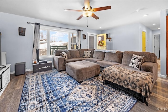 living area with recessed lighting, baseboards, wood finished floors, and a ceiling fan