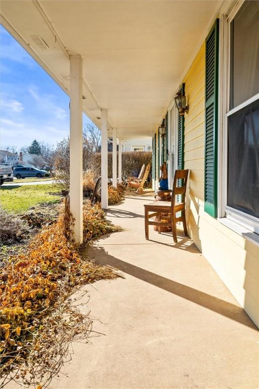 view of patio / terrace with a porch