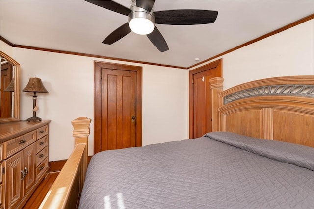 bedroom with crown molding and a ceiling fan