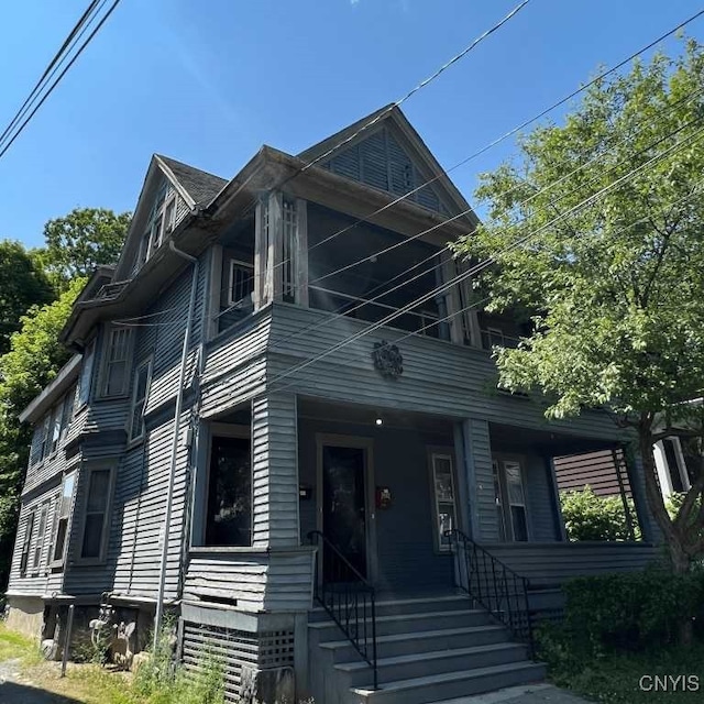 view of front of property with covered porch