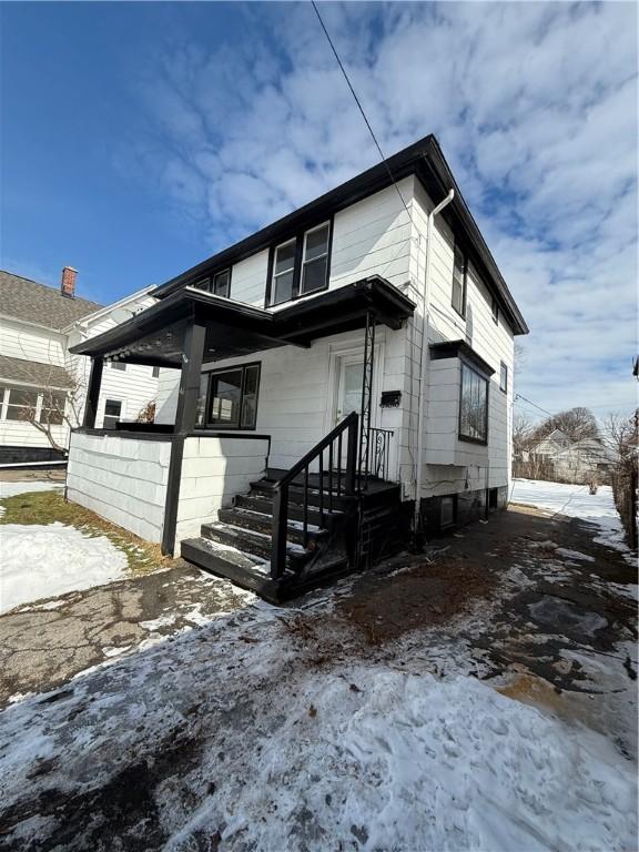 view of front of home