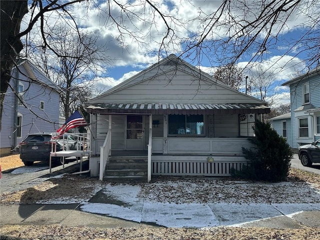 view of front facade with a porch