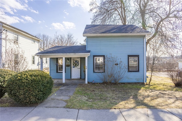 view of front of property featuring a porch