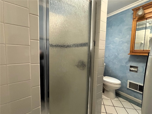 full bath featuring tile patterned flooring, visible vents, crown molding, toilet, and a stall shower