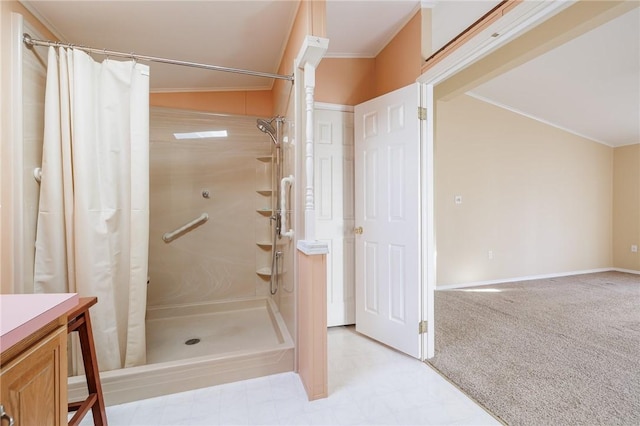 full bath with vanity, a shower with shower curtain, and crown molding