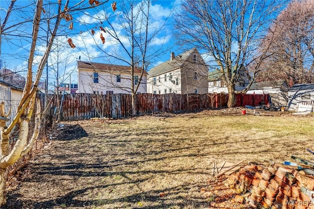 view of yard featuring fence