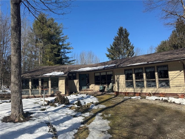 view of front facade with covered porch