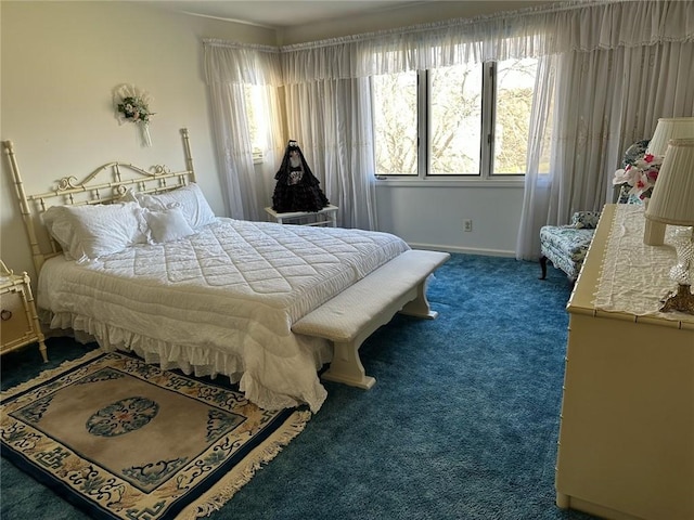 bedroom with carpet