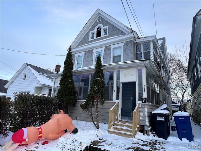 view of front of house