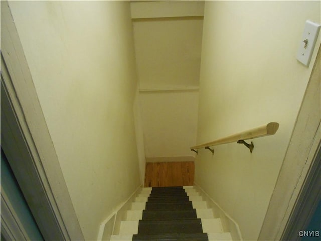 32 Fenner St, Cazenovia, NY 13035 - view of staircase