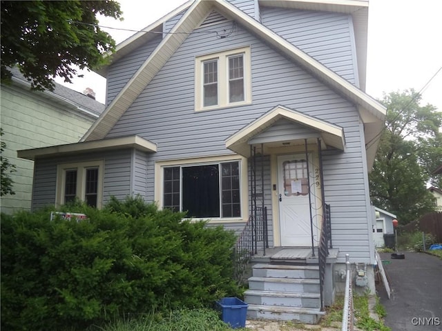 view of front facade