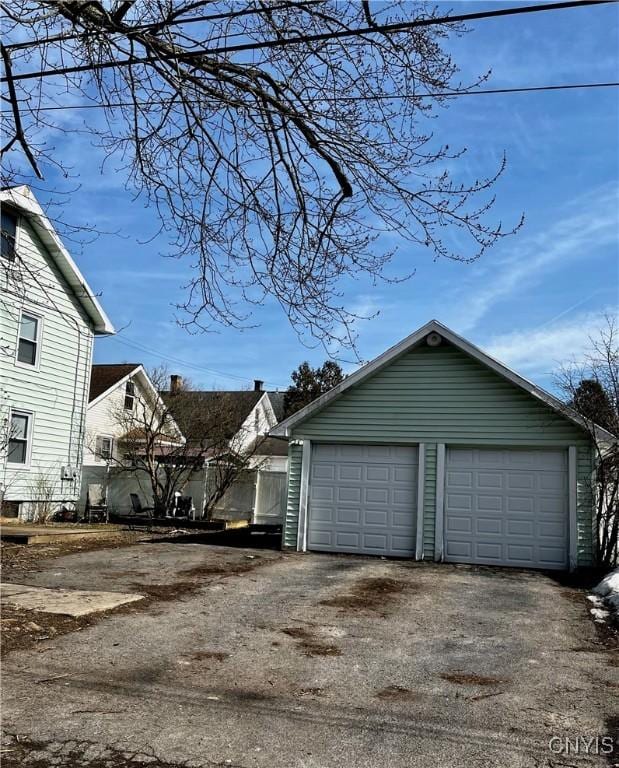 view of detached garage