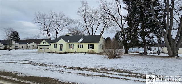 view of front of property