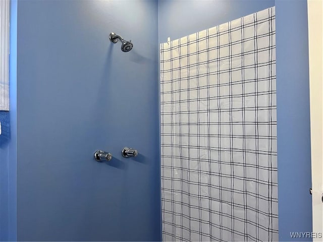 bathroom with walk in shower