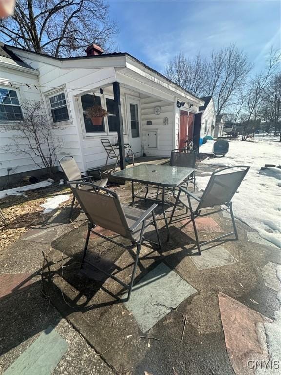 view of patio with outdoor dining space