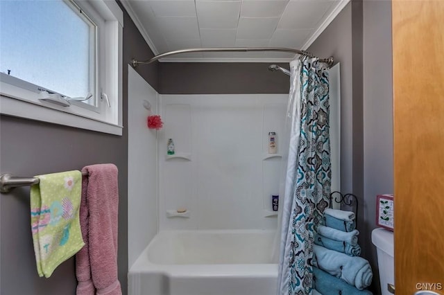 bathroom with toilet, shower / bathtub combination with curtain, and ornamental molding