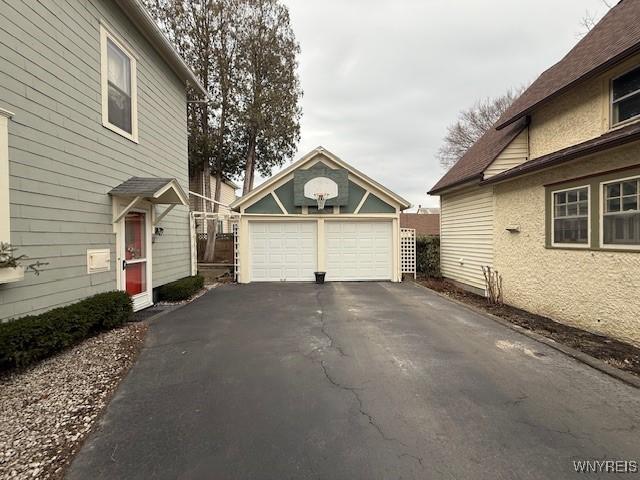 view of detached garage