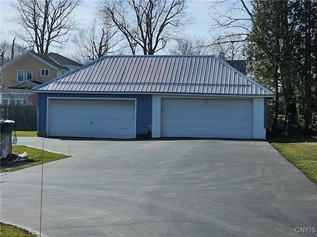 view of detached garage