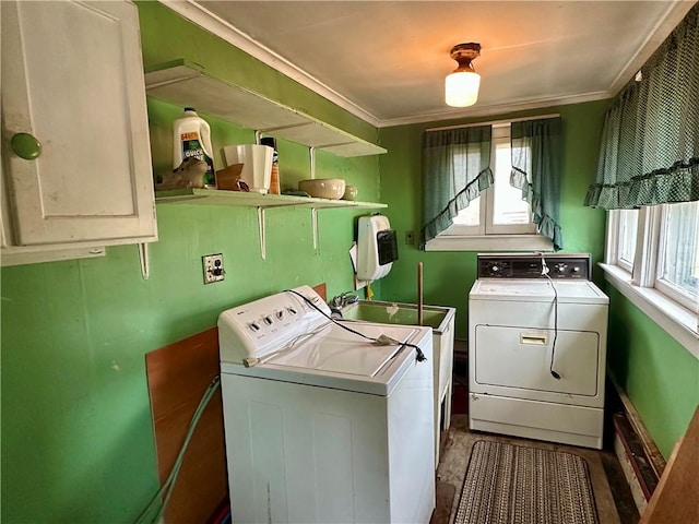 7 Hedgehog Ln, Bradford-Town, PA 16701 - laundry room featuring washing machine and dryer and crown molding