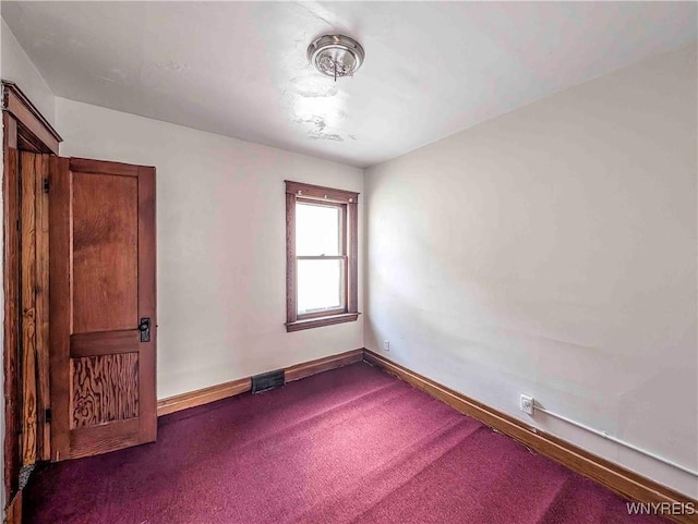 2000 La Salle Ave, Niagara Falls, NY 14301 - unfurnished room with visible vents, baseboards, and carpet flooring