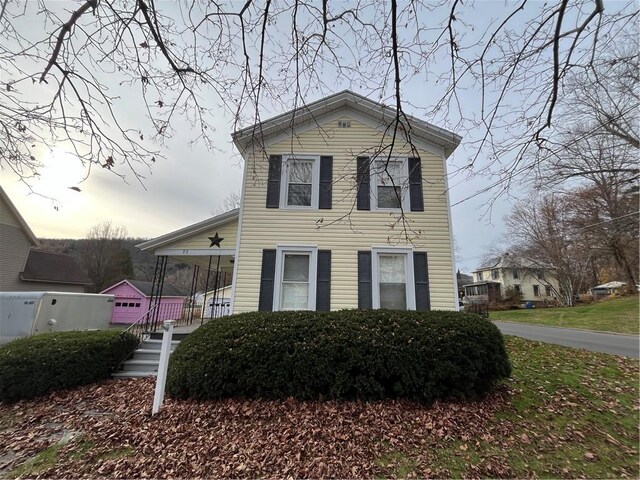 view of front of home featuring a porch