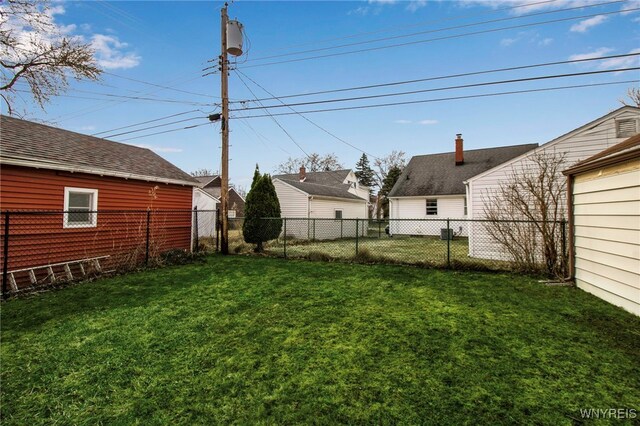 view of yard featuring a fenced backyard