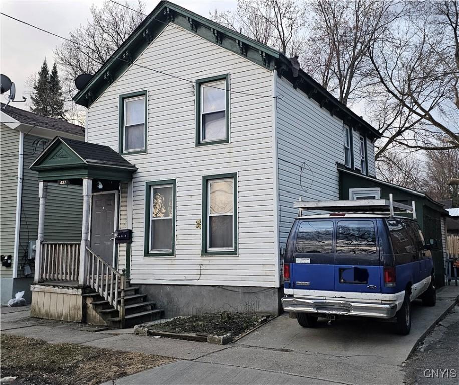 437 Aiken St, Utica, NY 13502 - view of front of home