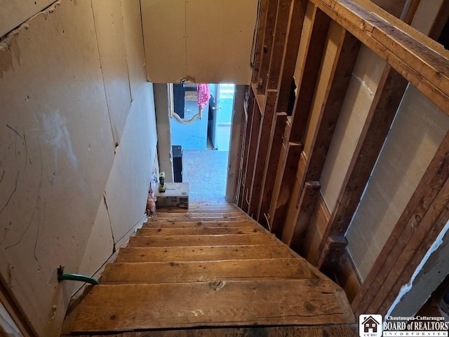 6098 Shady Ln, Lyndon, NY 14737 - view of stairs