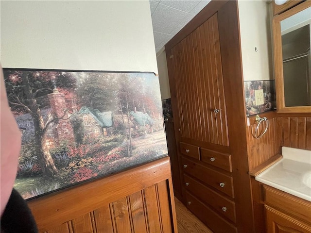 detailed view of wainscoting