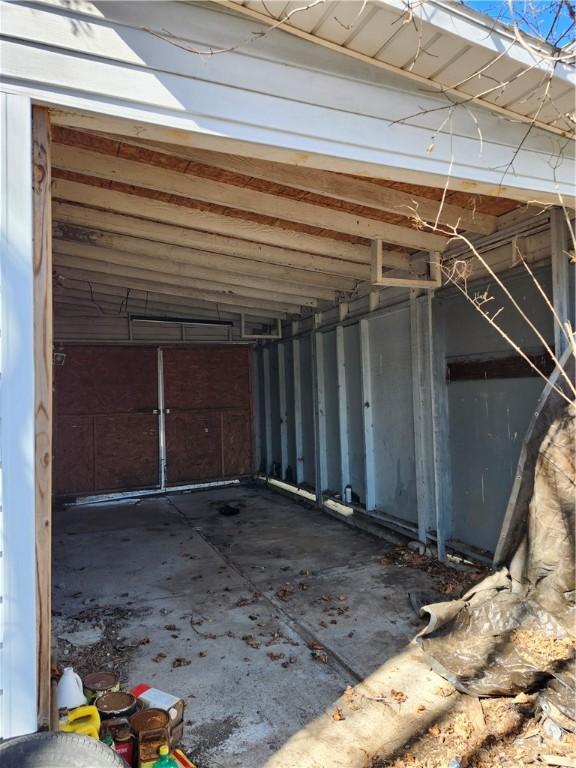 404 Schuyler Ave, Elmira-City, NY 14901 - view of garage