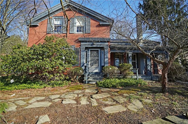 view of front of house featuring a porch