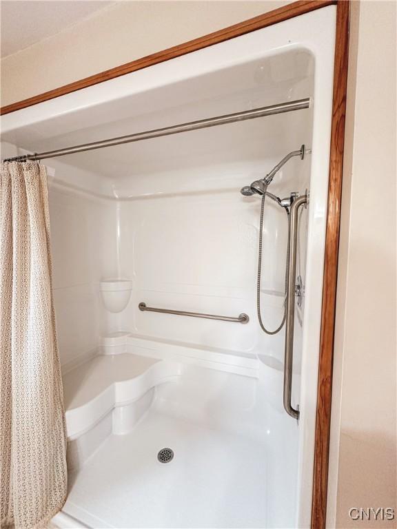 4062 Port St, Richland, NY 13142 - full bath with a shower with curtain