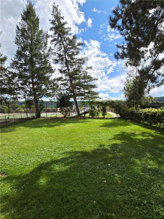 view of yard featuring fence