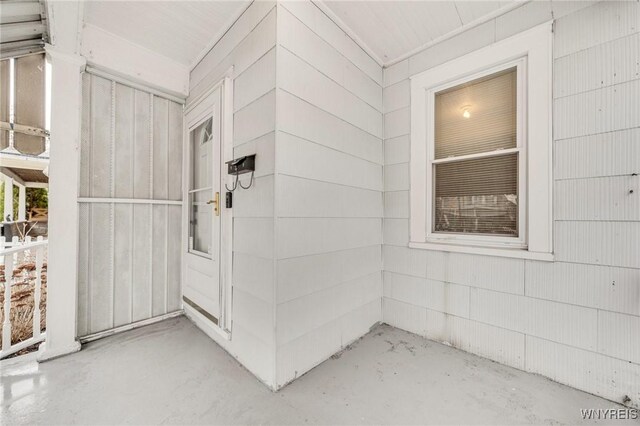 2486 Willow Ave, Niagara Falls, NY 14305 - view of entrance to property