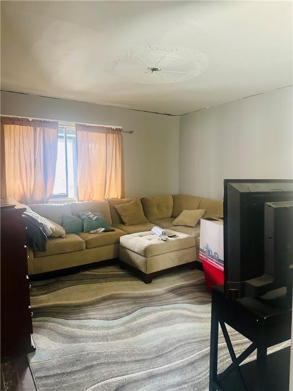 344 Tremont St, Rochester, NY 14608 - view of living room