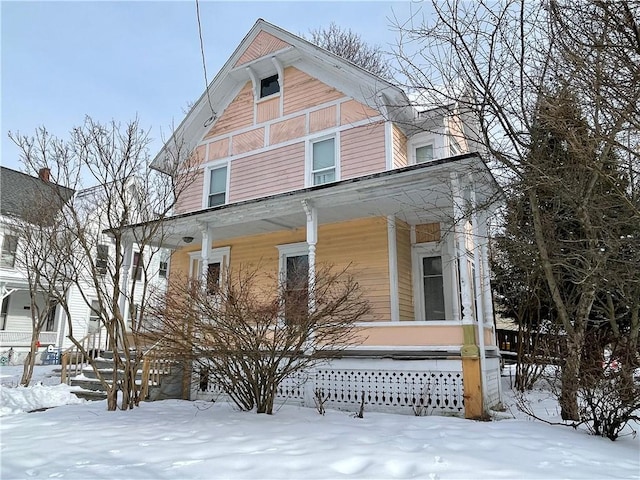 view of front of house featuring a porch